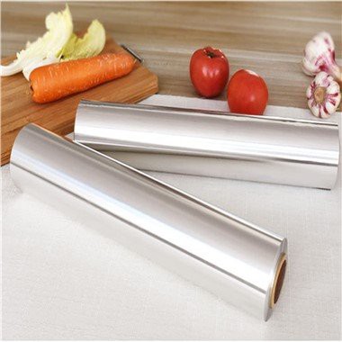 لفة رقائق الألومنيوم